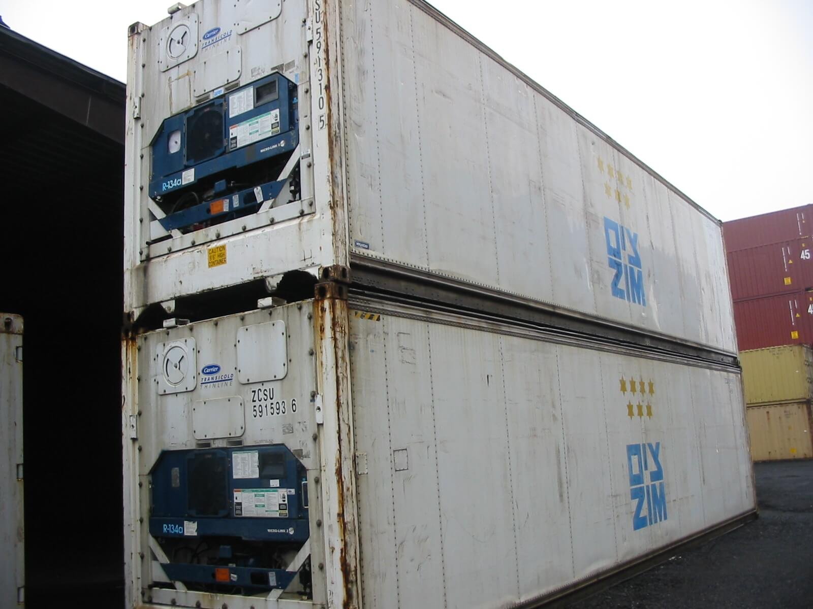 https://cdn.cmgcontainers.net/uploads/product-gallery-images/40ft-hc-insulated-used-shipping-container.jpeg